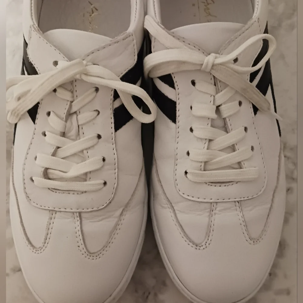 Andrea Conti Classic White And Black Women's Leather Sneakers - Picture 11 of 11